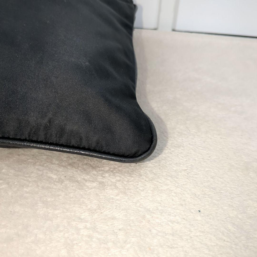 プラダ ショルダーバッグ ブラック サコッシュ ナイロン レザーパイピング