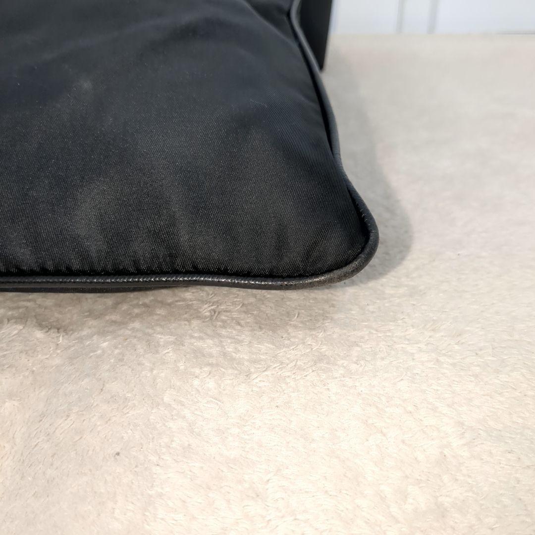 プラダ ショルダーバッグ ブラック サコッシュ ナイロン レザーパイピング