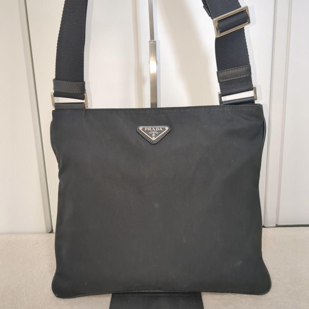プラダ ショルダーバッグ ブラック サコッシュ ナイロン レザーパイピング