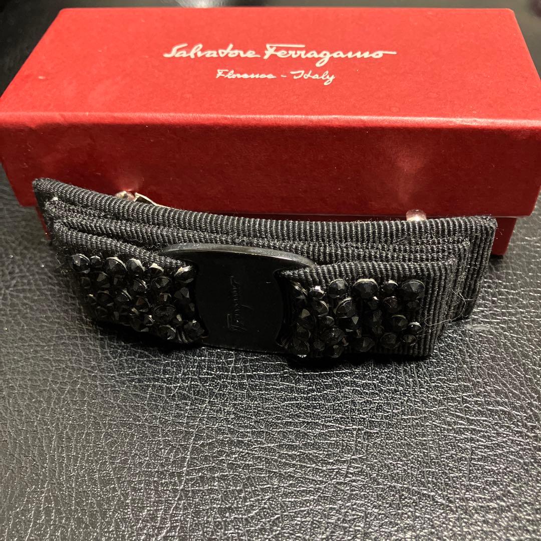 Salvatore Ferragamo バレッタ　黒　ビジュー