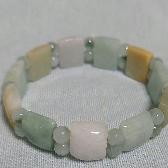 専用です。 新品　未使用品　翡翠バングル　A貨　内径15～16㎝　保証書付き