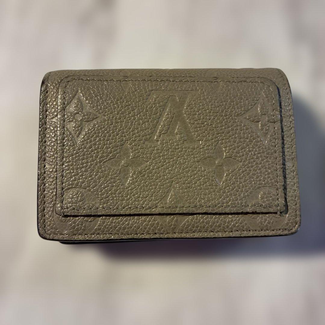 Louis Vuitton 二つ折り財布 グレー　ファスナー壊れあり