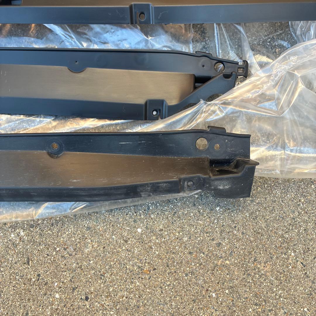 z*z様 ハリアー　80系　純正　モデリスタ　サイドスカート　4本セット　3本新