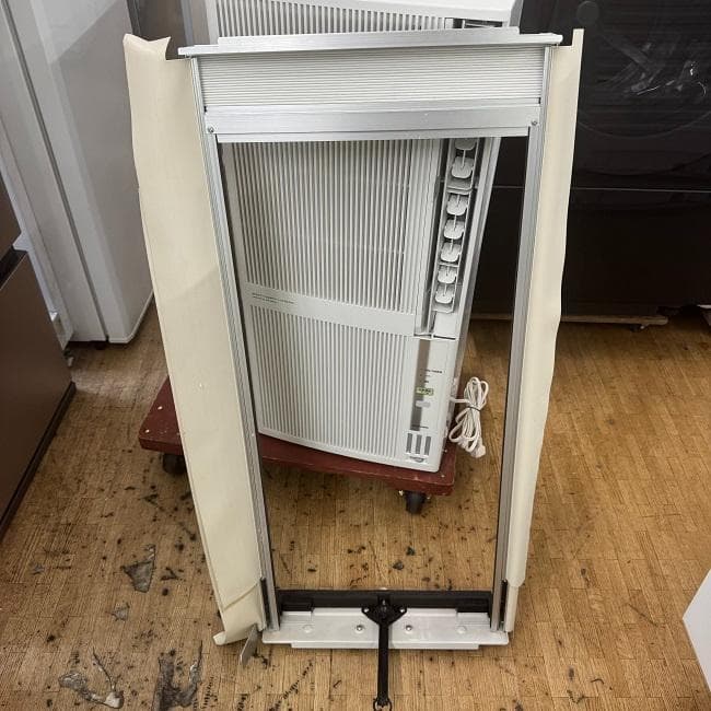 美品【 CORONA 】コロナ 窓用ルームエアコン リモコン付CWH-A1822