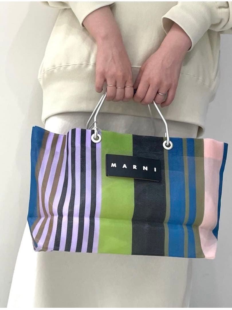 マルニ　MARNI　トートバッグ　マルチカラー　ストライプ　ボーダー　アルミ