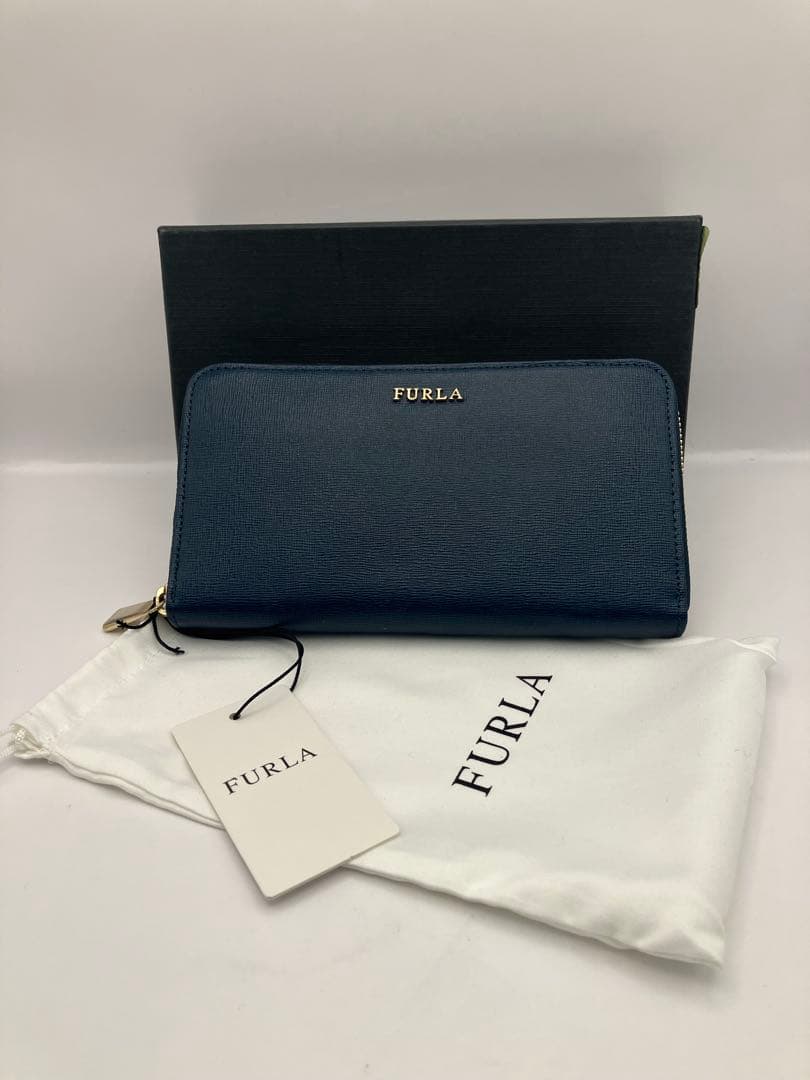 新品未使用　FURLA長財布　Y