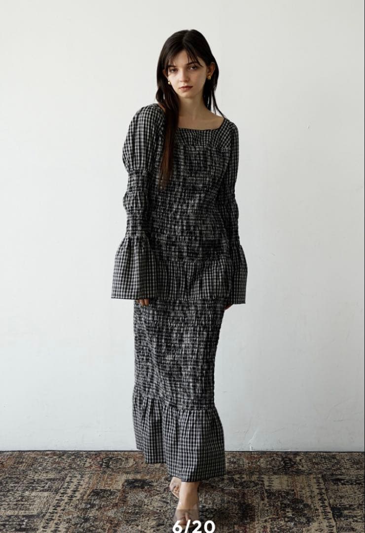 ワンピース KatrinTOKYO shirring bell sleeveonepiece