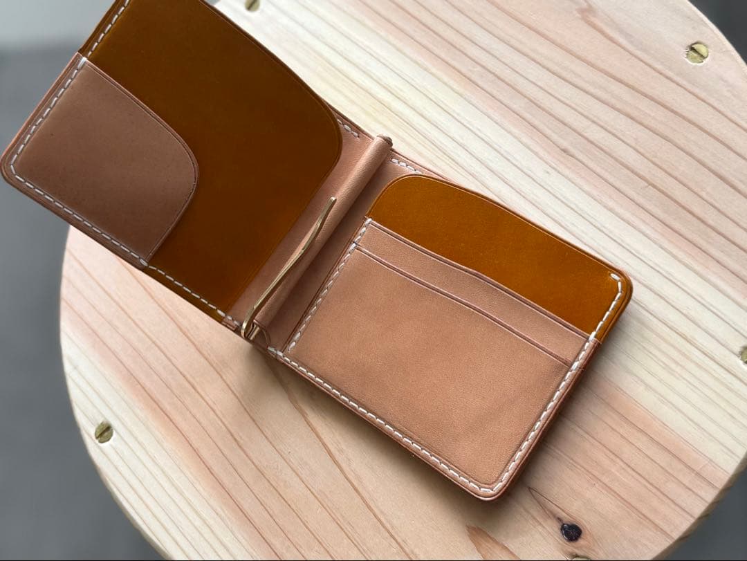 新喜皮革オイルコードバン　マネークリップ