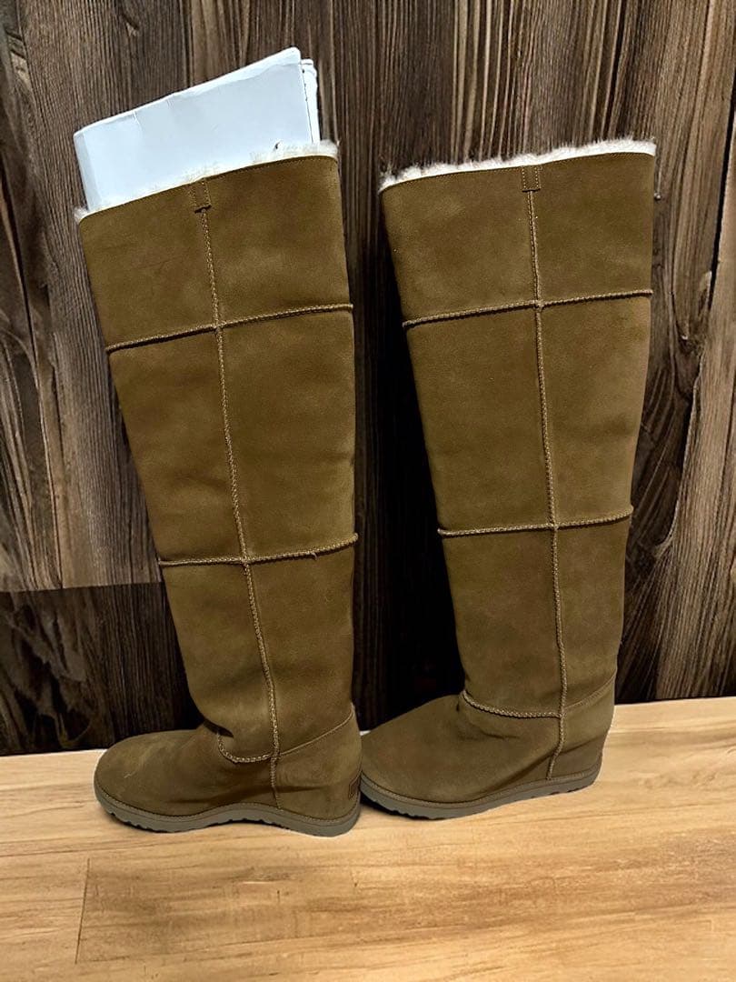 UGG アグ　Femmeニーハイブーツ