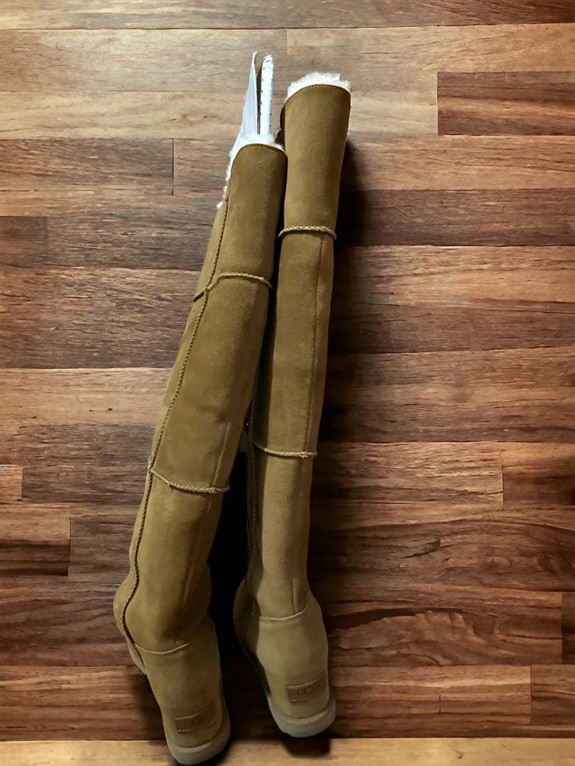 UGG アグ　Femmeニーハイブーツ