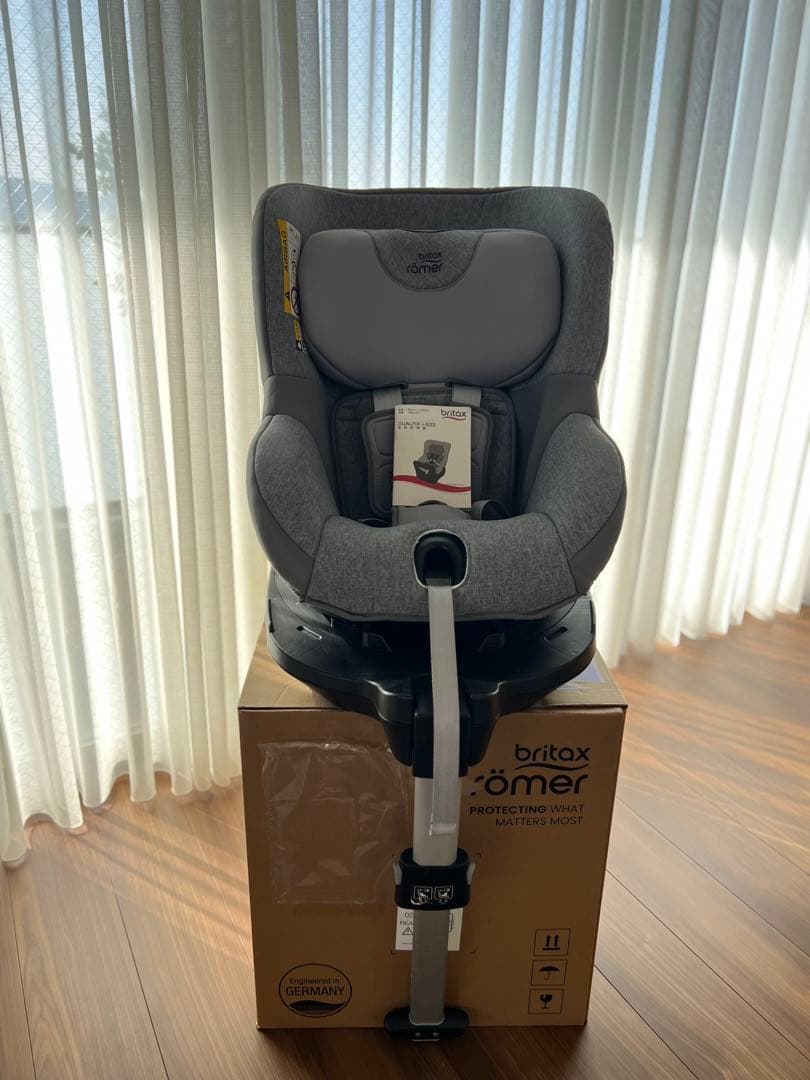 BRX30773ブリタックス デュアルフィックス アイサイズ　　チャイルドシート