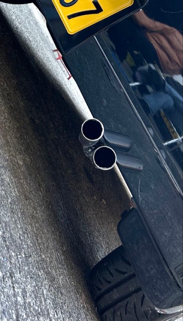 hc24s ピノ リアストデュアルマフラー