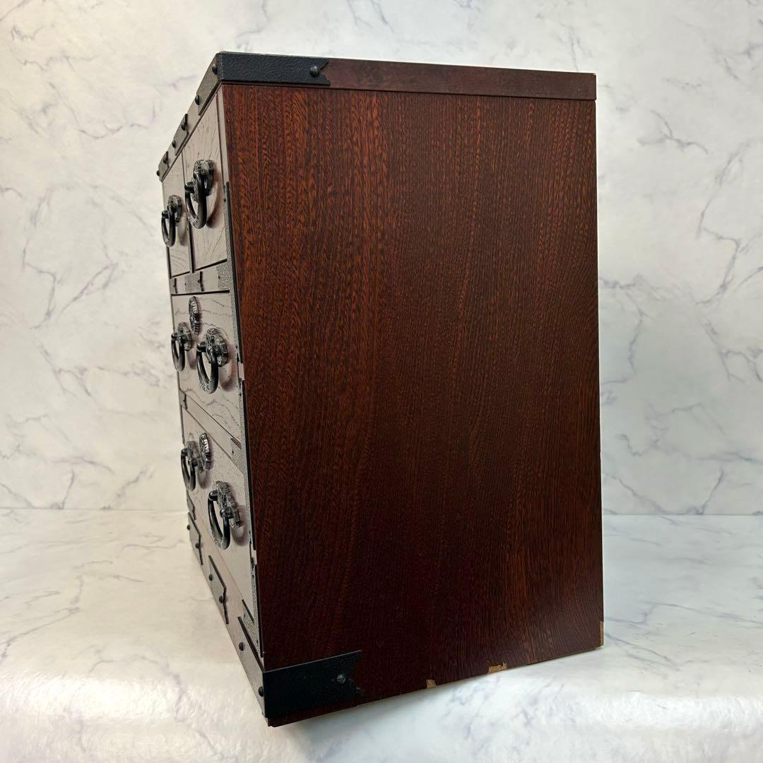 美品 アンティーク 欅・桐素材 漆塗り 小箪笥 牡丹金具 日本の伝統的な家具