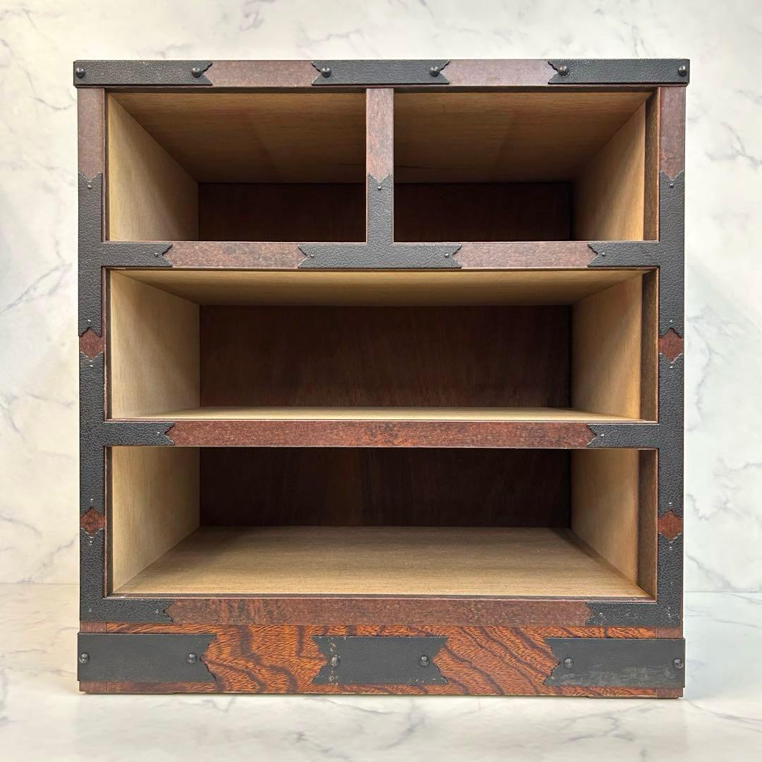 美品 アンティーク 欅・桐素材 漆塗り 小箪笥 牡丹金具 日本の伝統的な家具