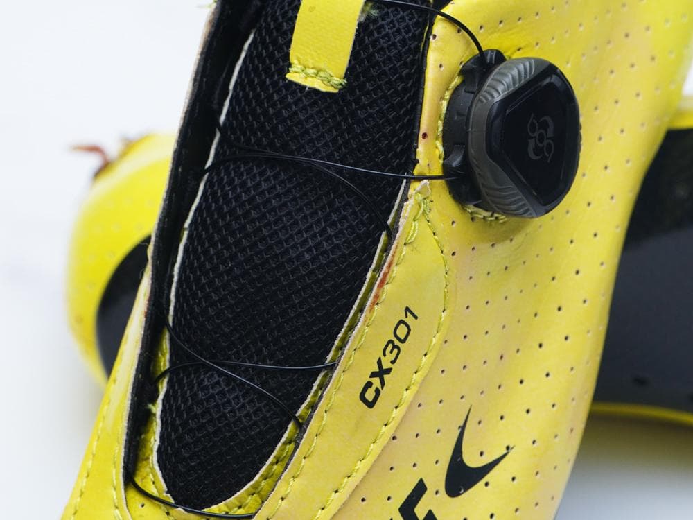 ☆新品未使用☆ LAKE CX301 イエロー 39.5ノーマル幅 軽量284g