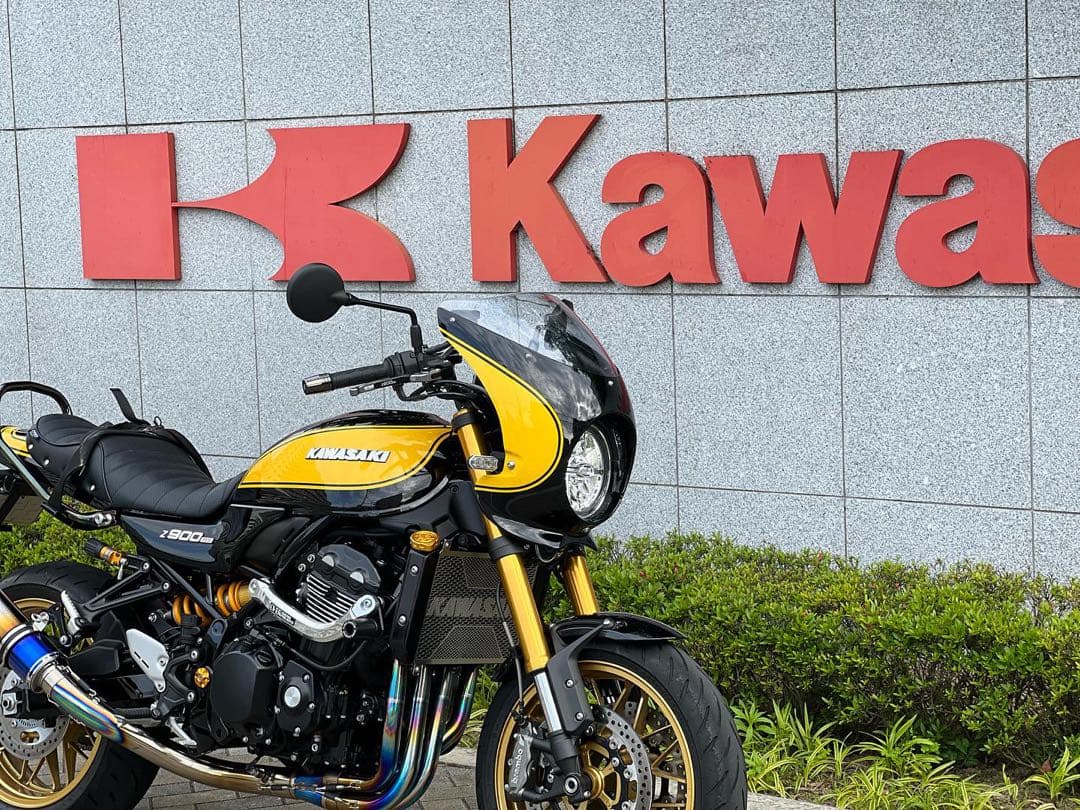 Z900RS SE用　アッパーカウル　BEET ビート　塗装済み　イエローボール