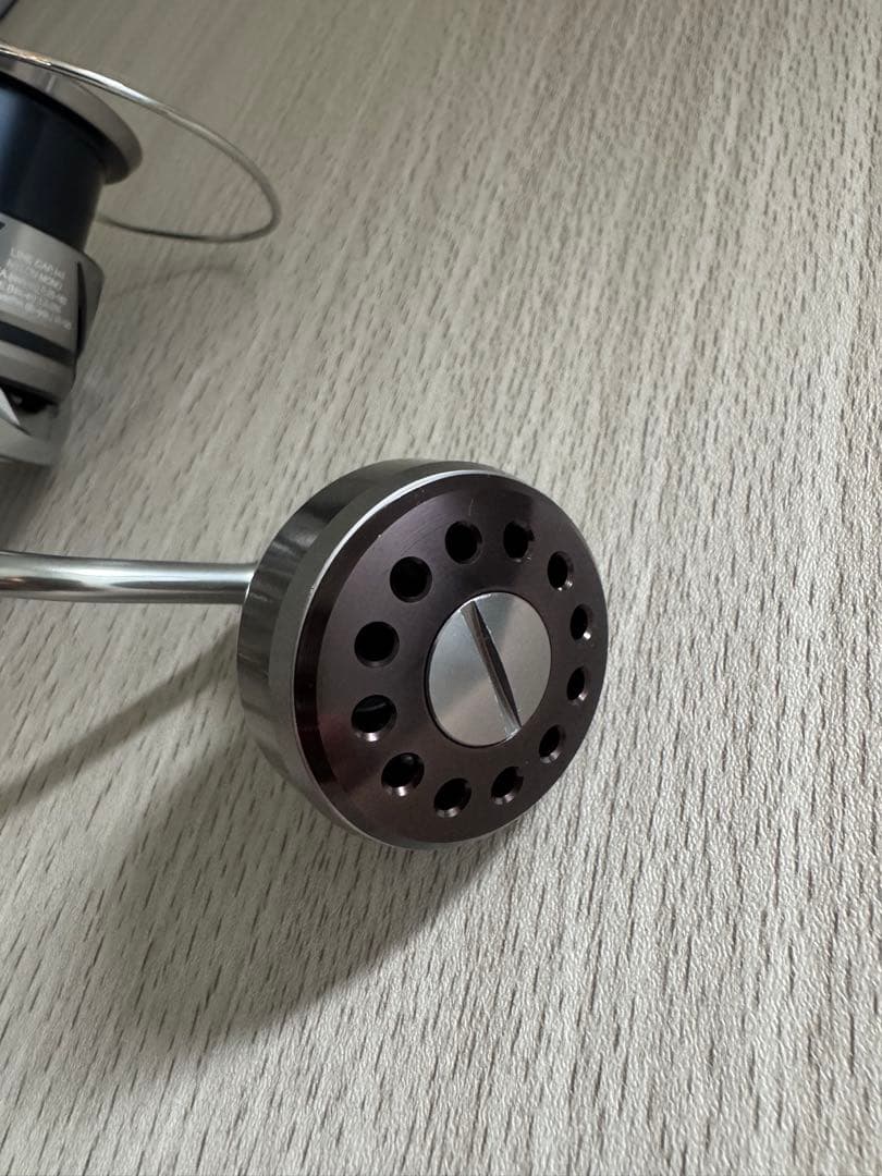 23ストラディック 4000MHG 新品未使用 ハンドルノブカスタム