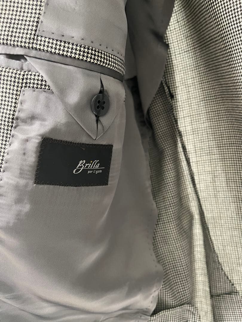 【新品未使用】　ブリッラペルイルグスト　スーツ　ハウンドトゥース柄　48