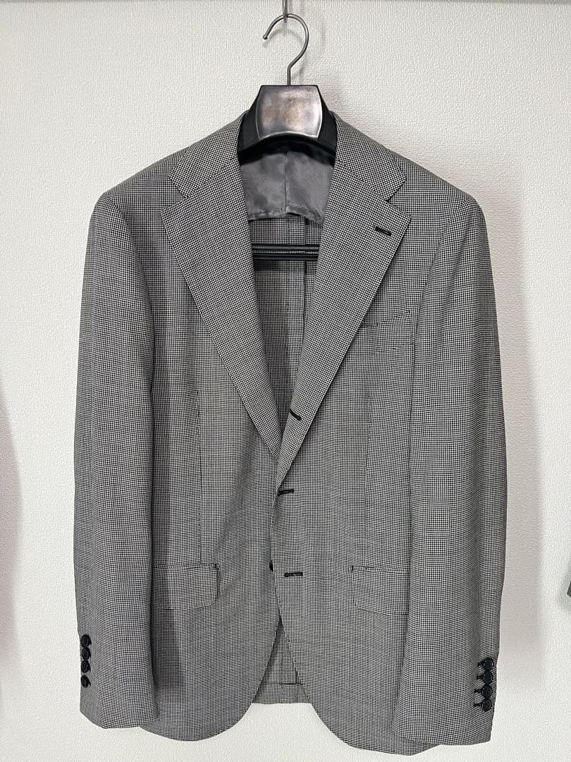 【新品未使用】　ブリッラペルイルグスト　スーツ　ハウンドトゥース柄　48