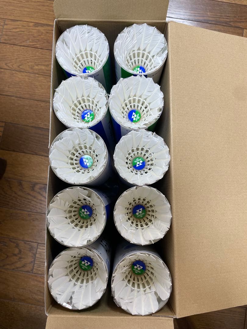 中古バドミントンシャトル 1箱