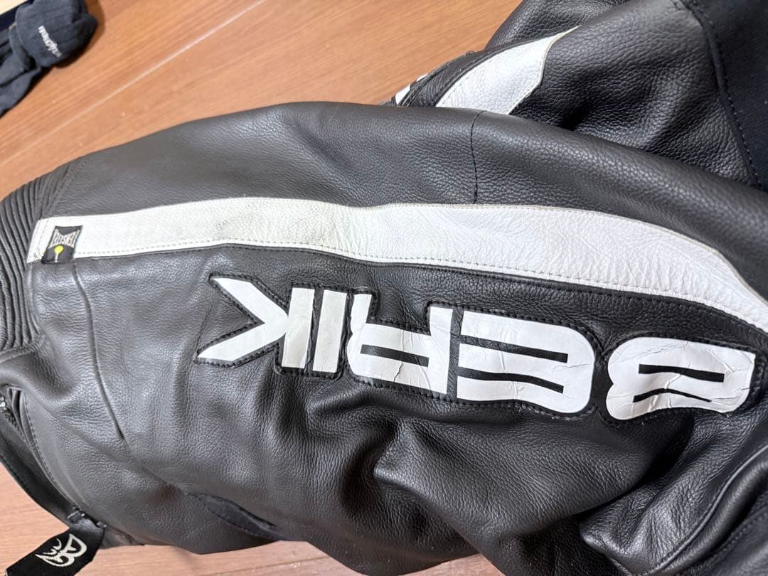 ライル BERIK バイク　レーシングレザーパンツ　バンクセンサー付