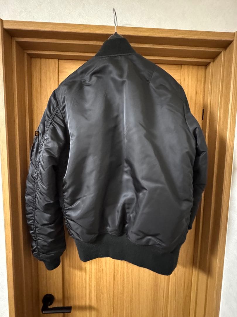 ALPHA INDUSTRIES MA-1 ブラック フライトジャケット