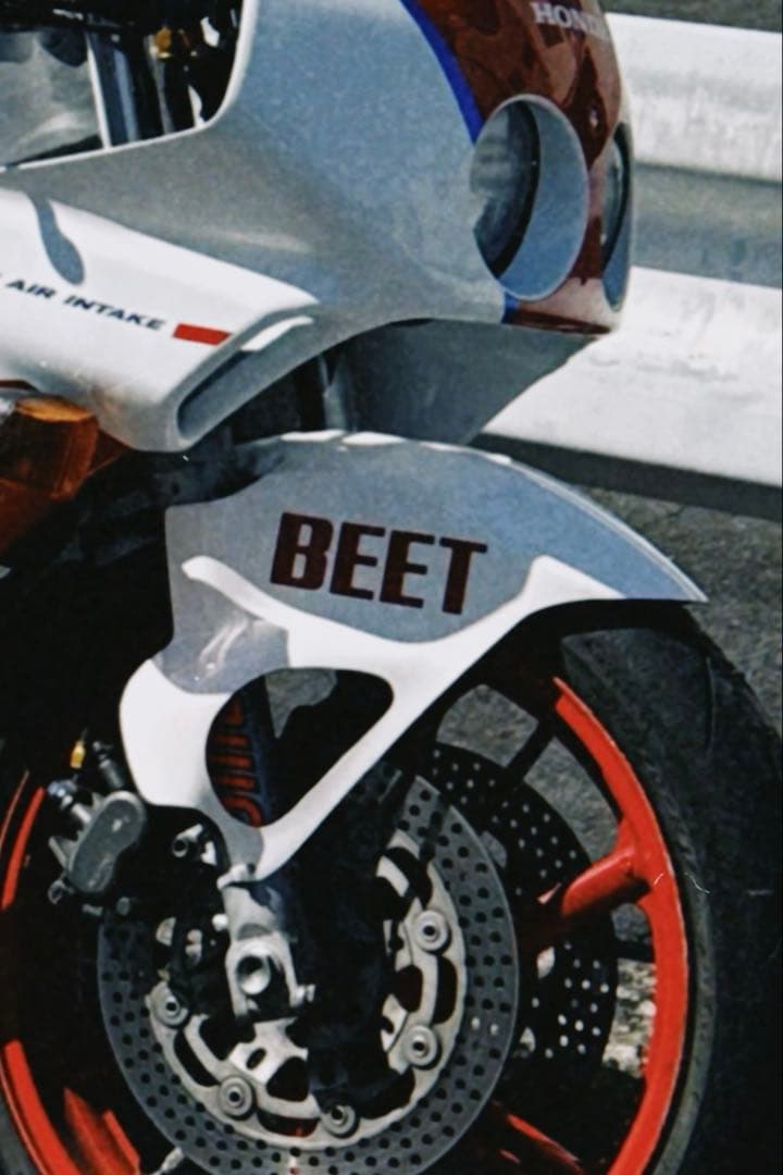 BEET復刻版エアロシャークフェンダー