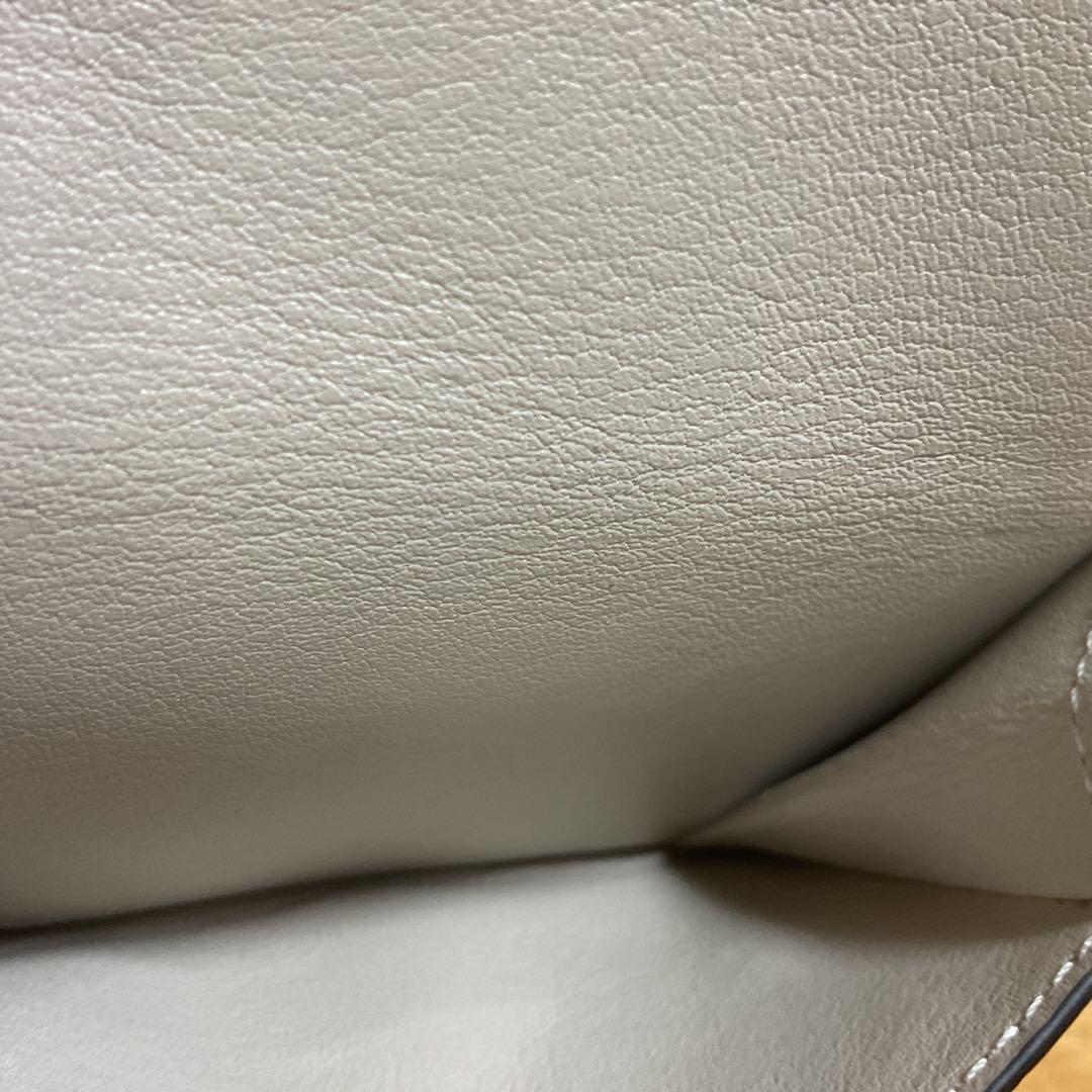 新品未使用/ロエベ/三つ折り財布　コンパクト財布　グリーン