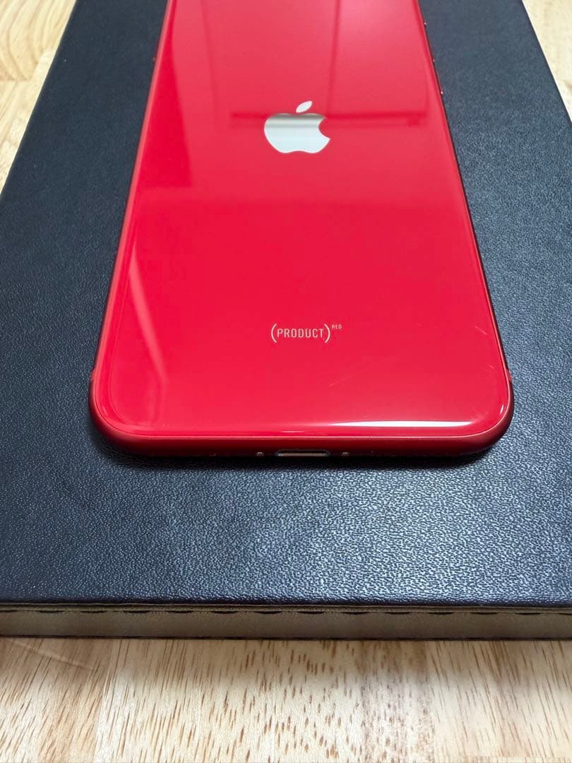 美品　iPhone SE 第二世代　①