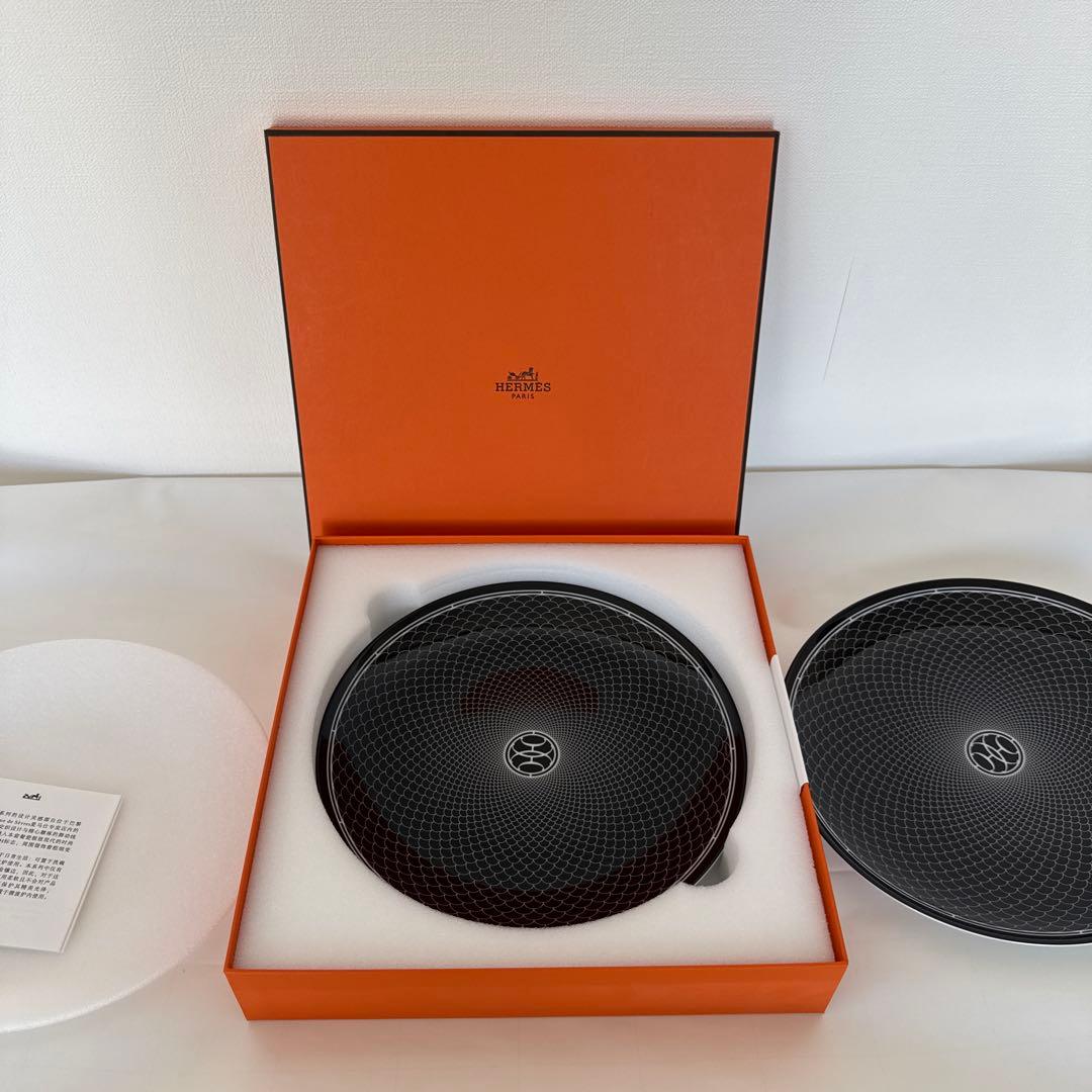 HERMES 幾何学模様 ブラック皿 2枚セット