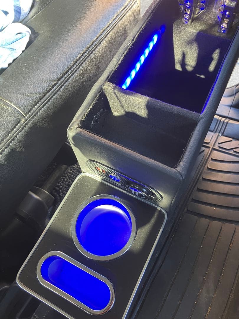 シエンタ10系/170系アームレスト