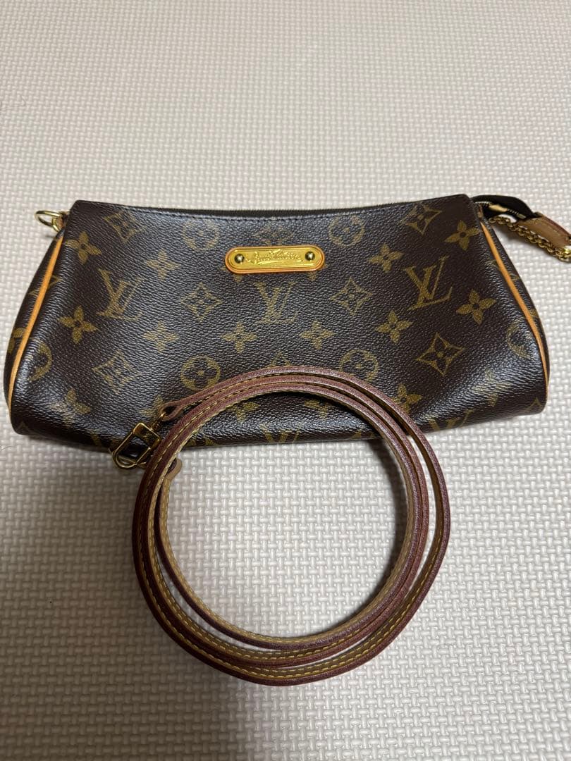 Louis Vuitton モノグラム ショルダーバッグ　エヴァ