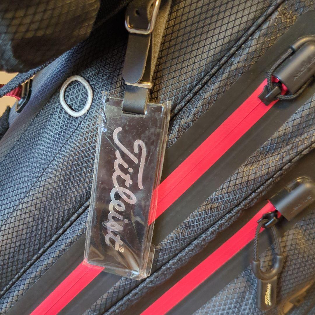 Titleist 軽量キャディバッグ ブラック/レッド