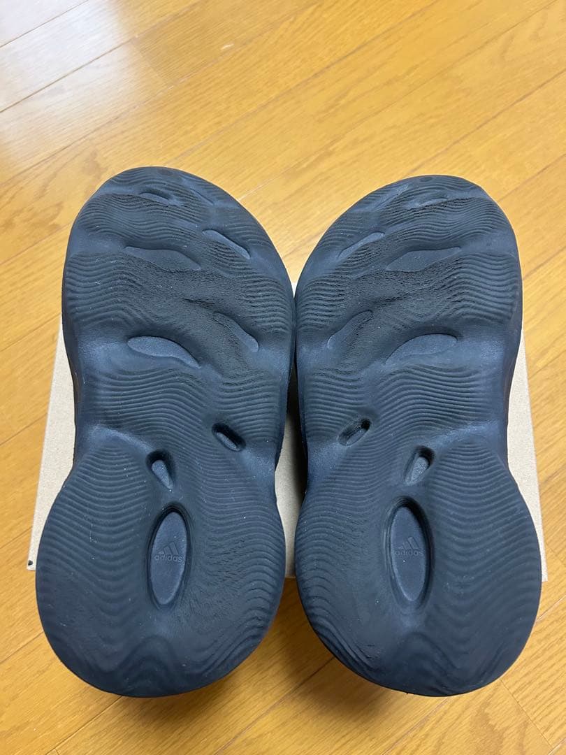 靴 adidas YEEZY Foam Runner \"Onyx\" 26.5