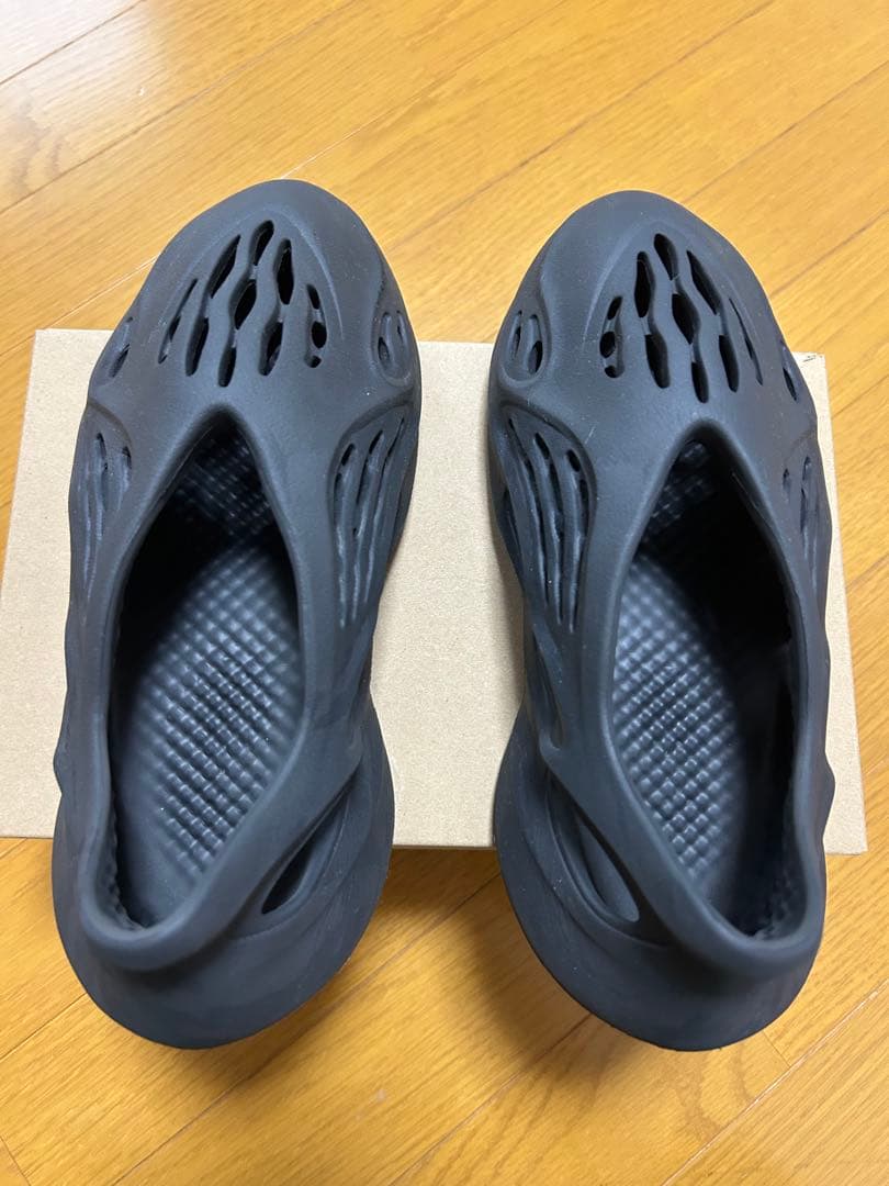 靴 adidas YEEZY Foam Runner \"Onyx\" 26.5