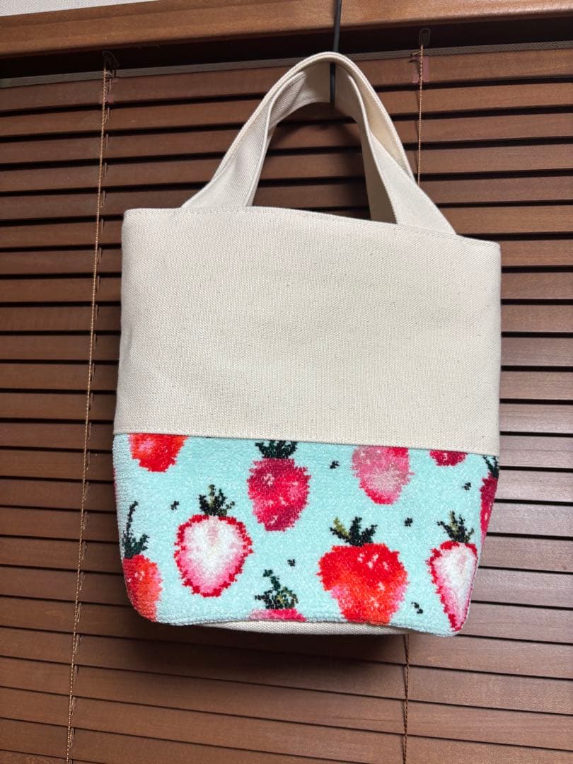 1回使用　LOVERARY BY FEILER ストロベリードット　トートバッグ