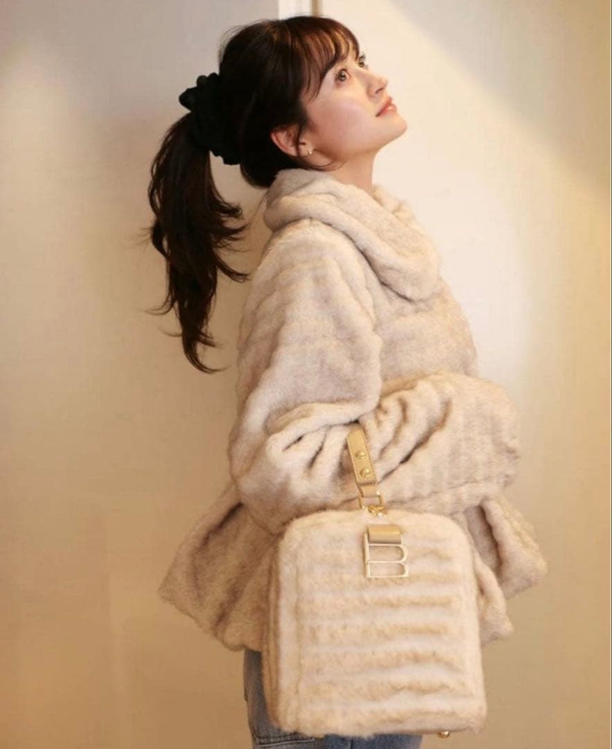 Bibiy. DORA PEPURAMU FUR COAT ファーコート