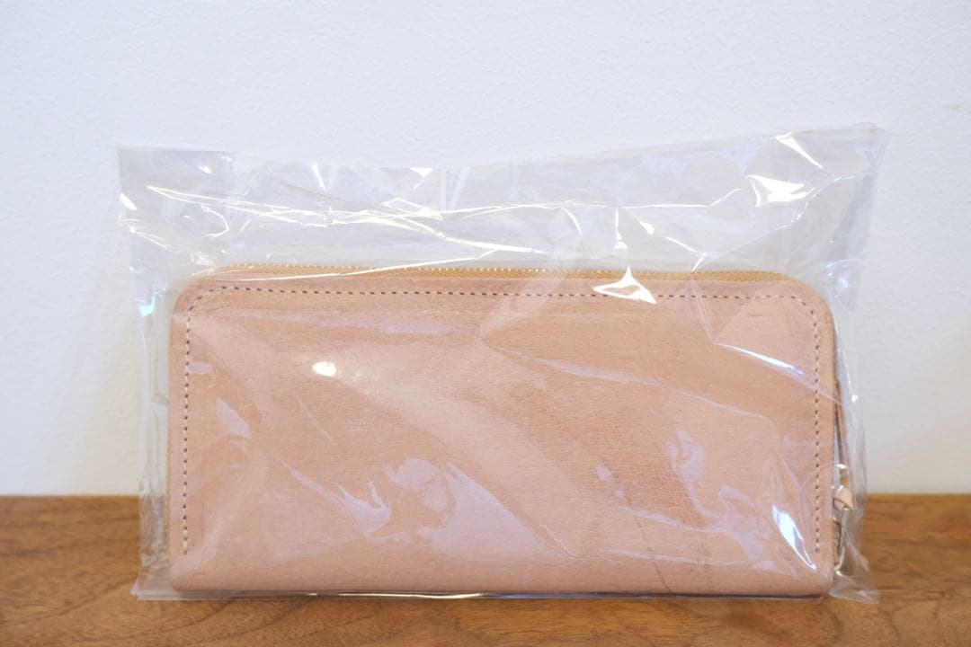 小銭もカードも放りこむ。仕分けしらずの手軽な財布「LOOSE JUNK BOX」