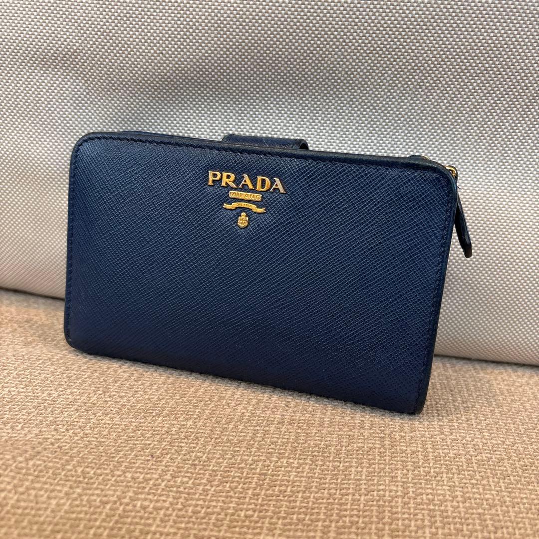 ま*。様 プラダ　財布