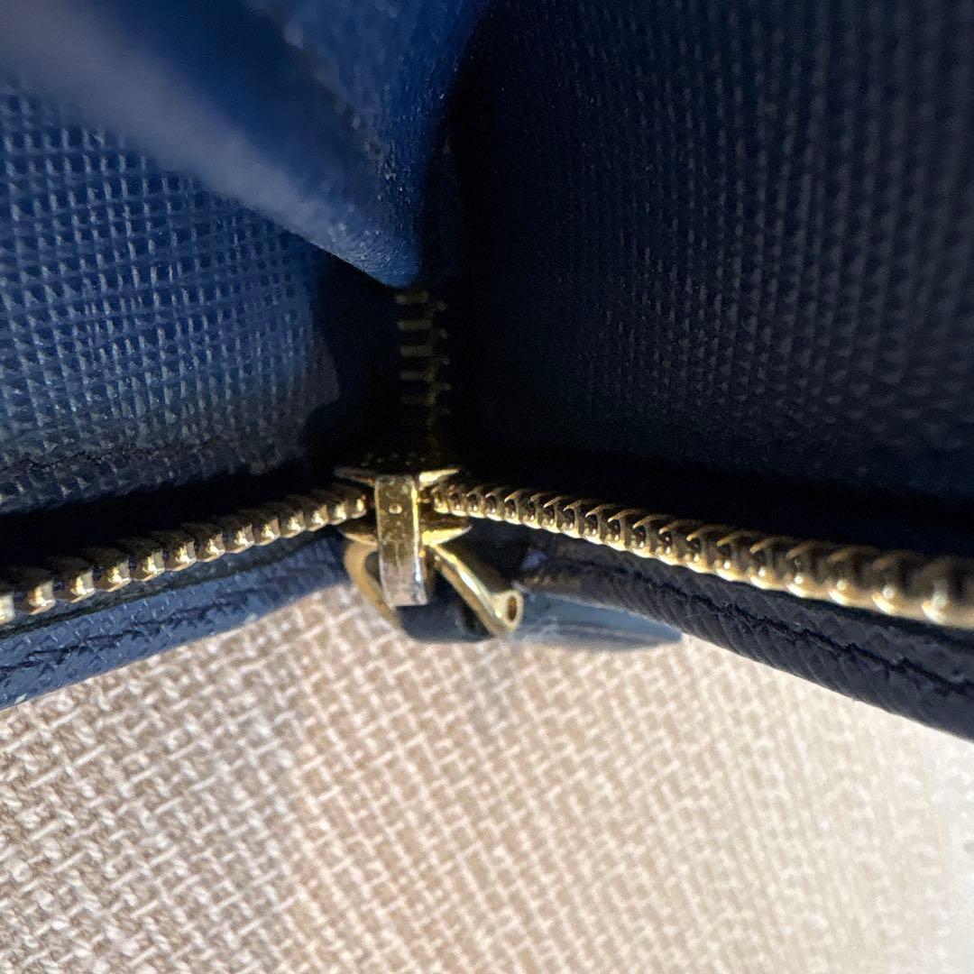 ま*。様 プラダ　財布