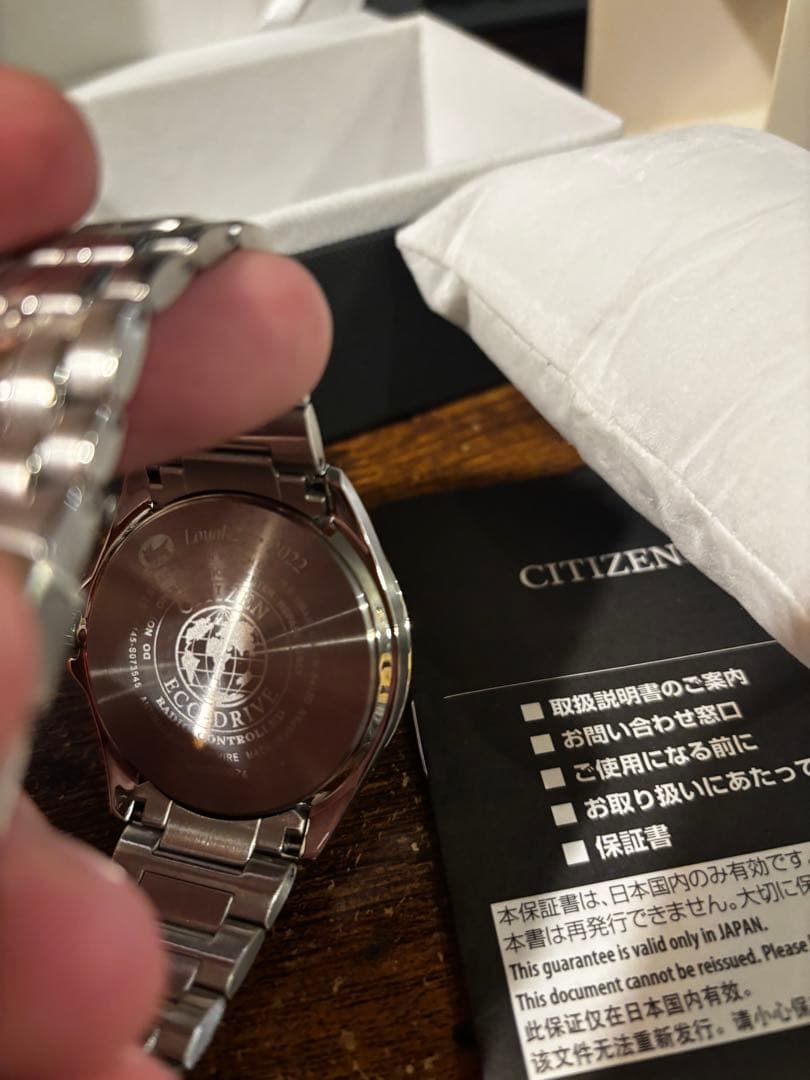 【未使用！】CITIZEN Eco-Drive CB0011-69L 箱説明付き