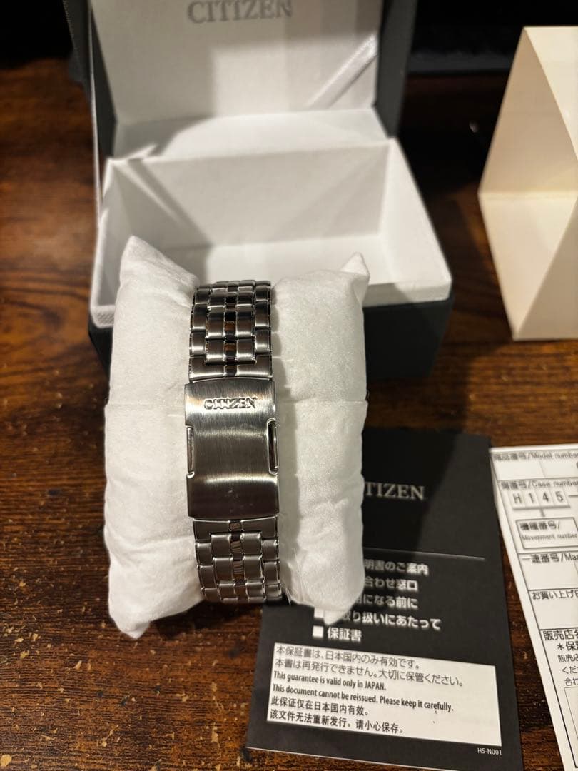 【未使用！】CITIZEN Eco-Drive CB0011-69L 箱説明付き