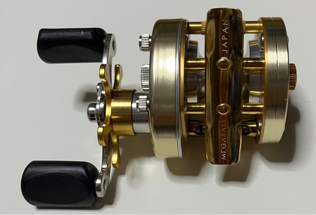 ナ*ナ様 MEGABASS PAGANI P300L