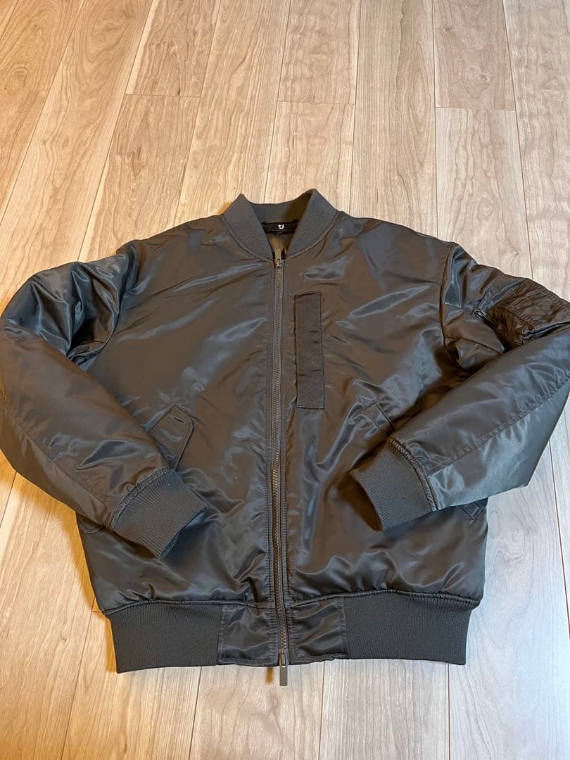 イ*ル様 ユニクロ　u メンズアウター　Ｍサイズ