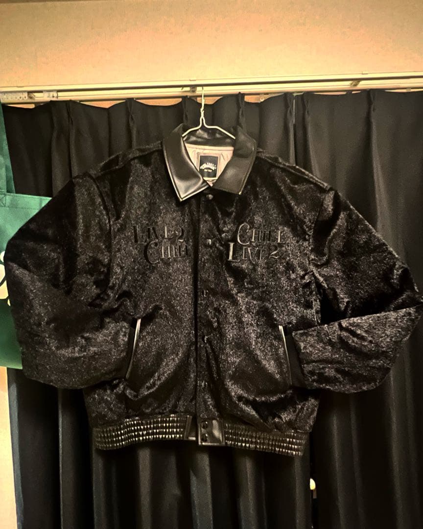 chillin one love 黒スタジャン