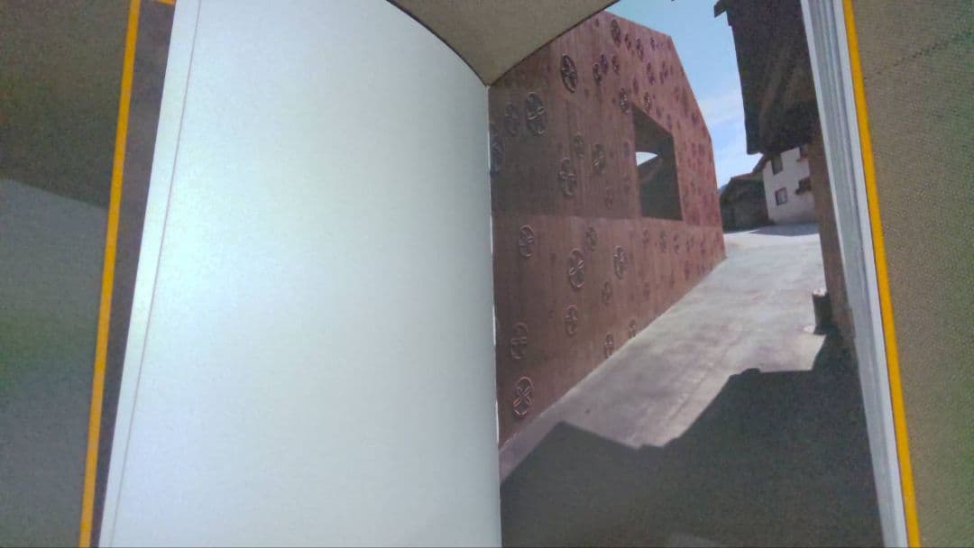 アート・デザイン・音楽 Built by Valerio Olgiati