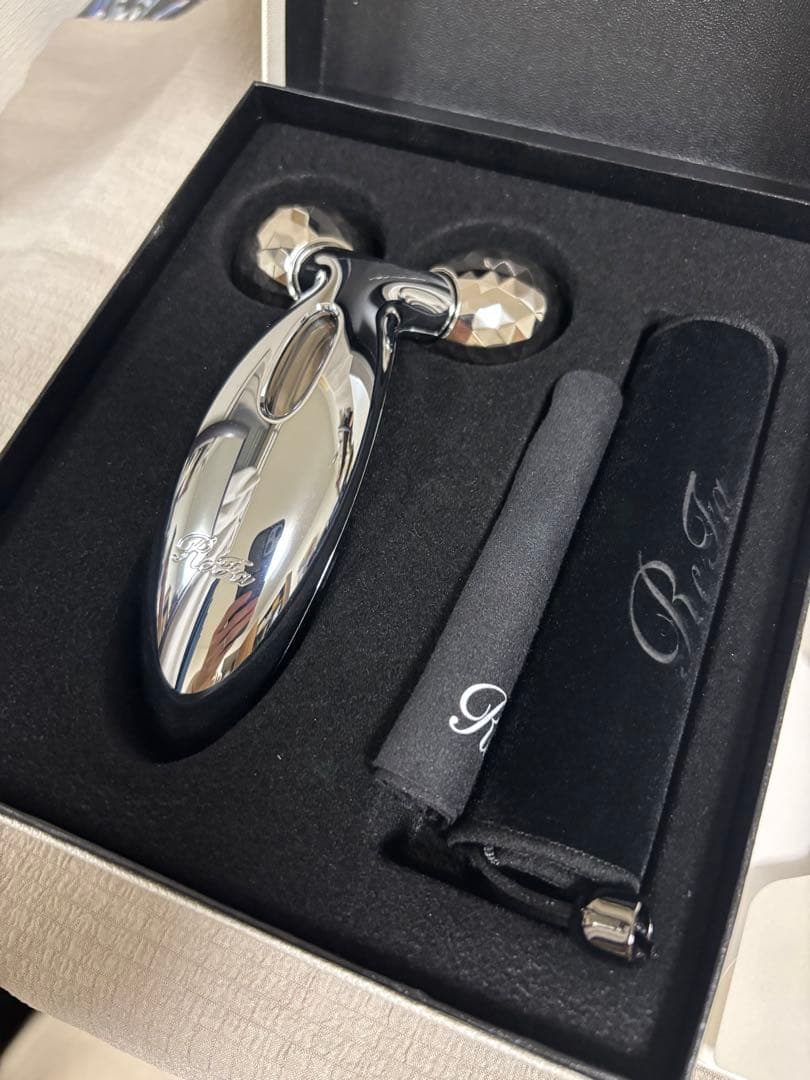 ReFa CARAT リファカラット 美顔ローラー 美容機器 シルバー