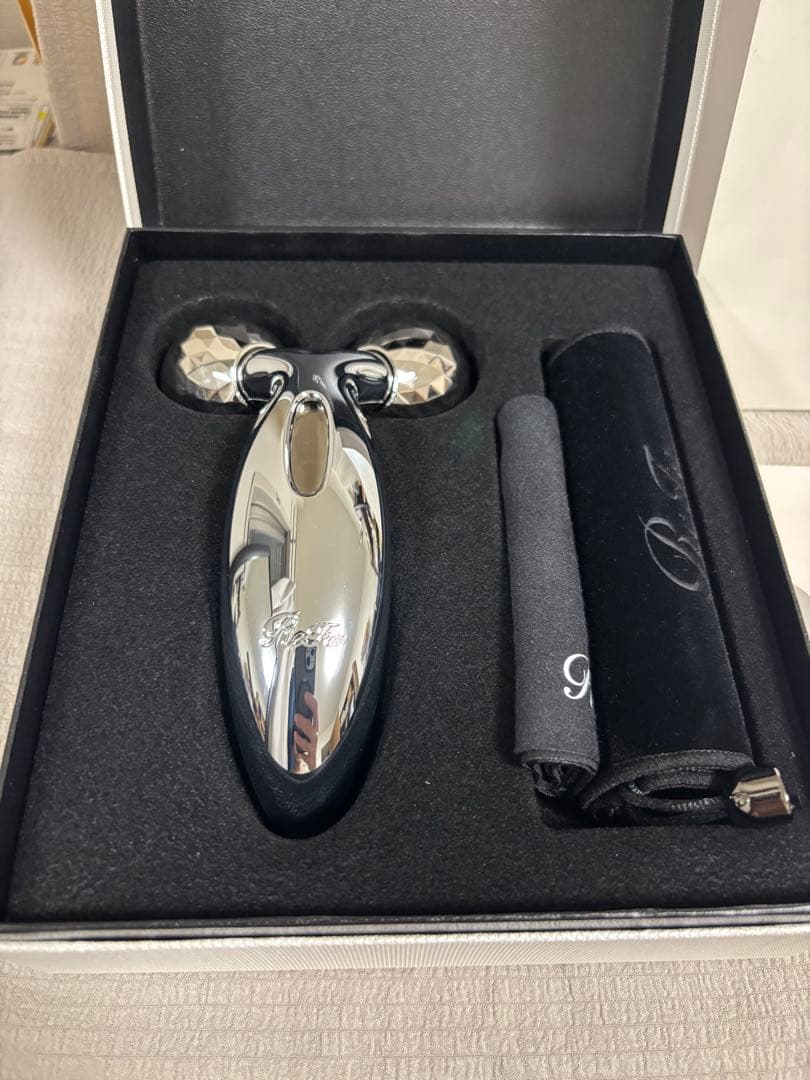 ReFa CARAT リファカラット 美顔ローラー 美容機器 シルバー