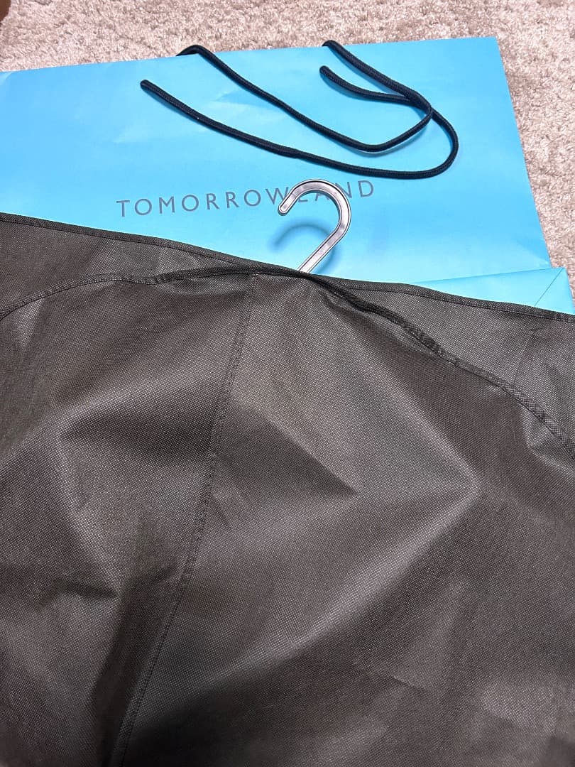 TOMORROWLAND ベスト　ジレ　スムースファー フーディーポンチョ