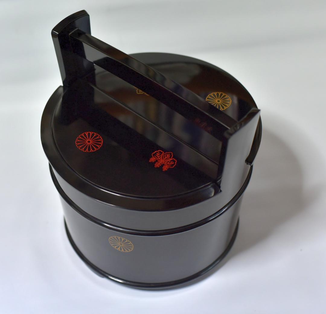 真塗光越造、菊桐紋手桶水指　【極上品】お茶道具／共箱